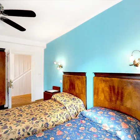 לינה וארוחת בוקר Aurora