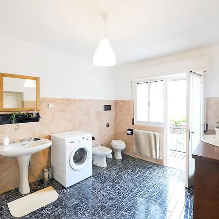 Aurora לינה וארוחת בוקר