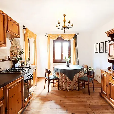 לינה וארוחת בוקר Aurora *