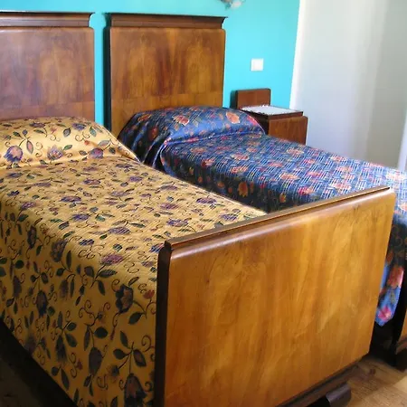 Aurora לינה וארוחת בוקר *