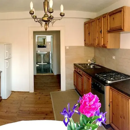 Aurora Bed and Breakfast *